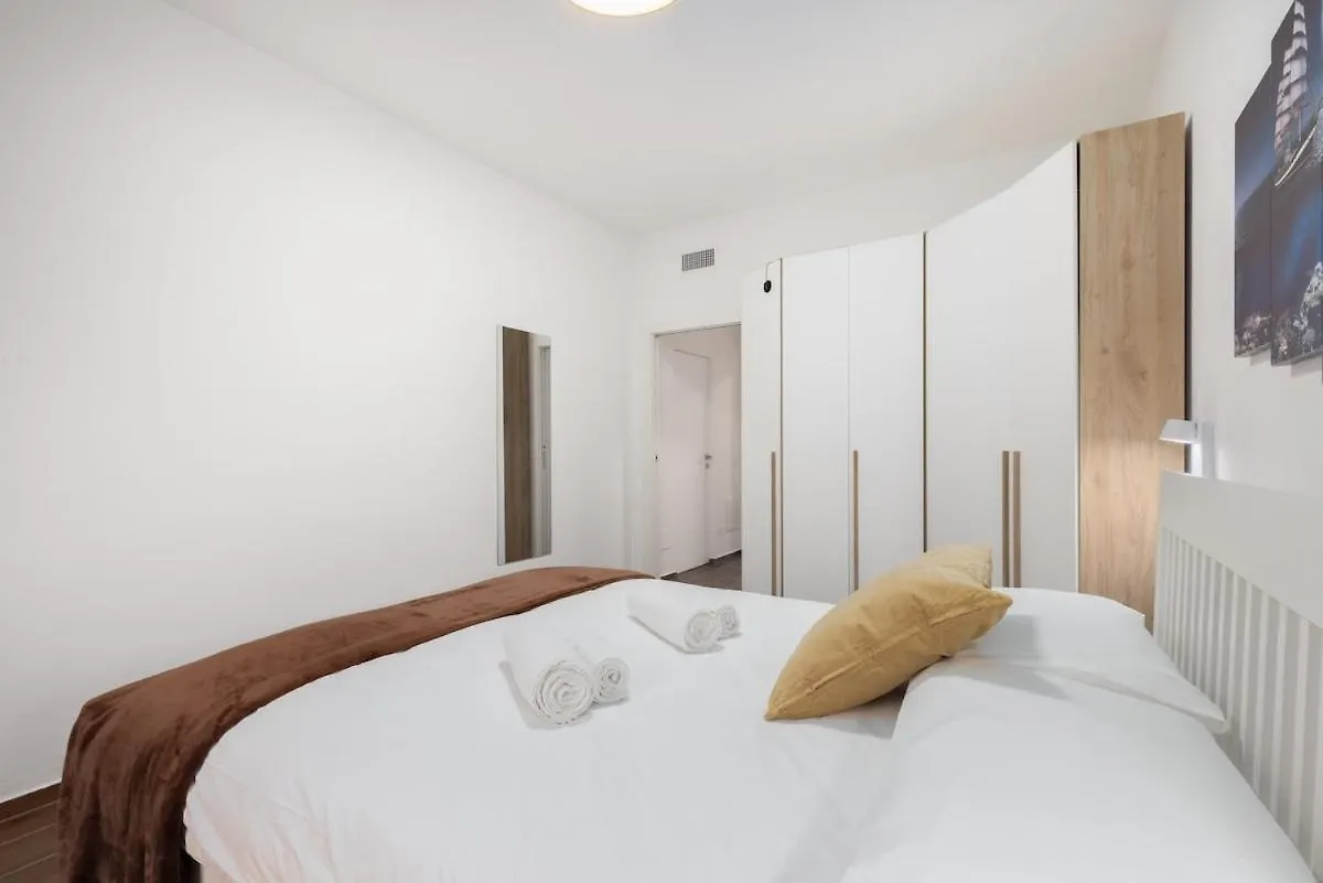 I San Siro I Steps To Metro, Ac & Free Wifi Appartement Milaan