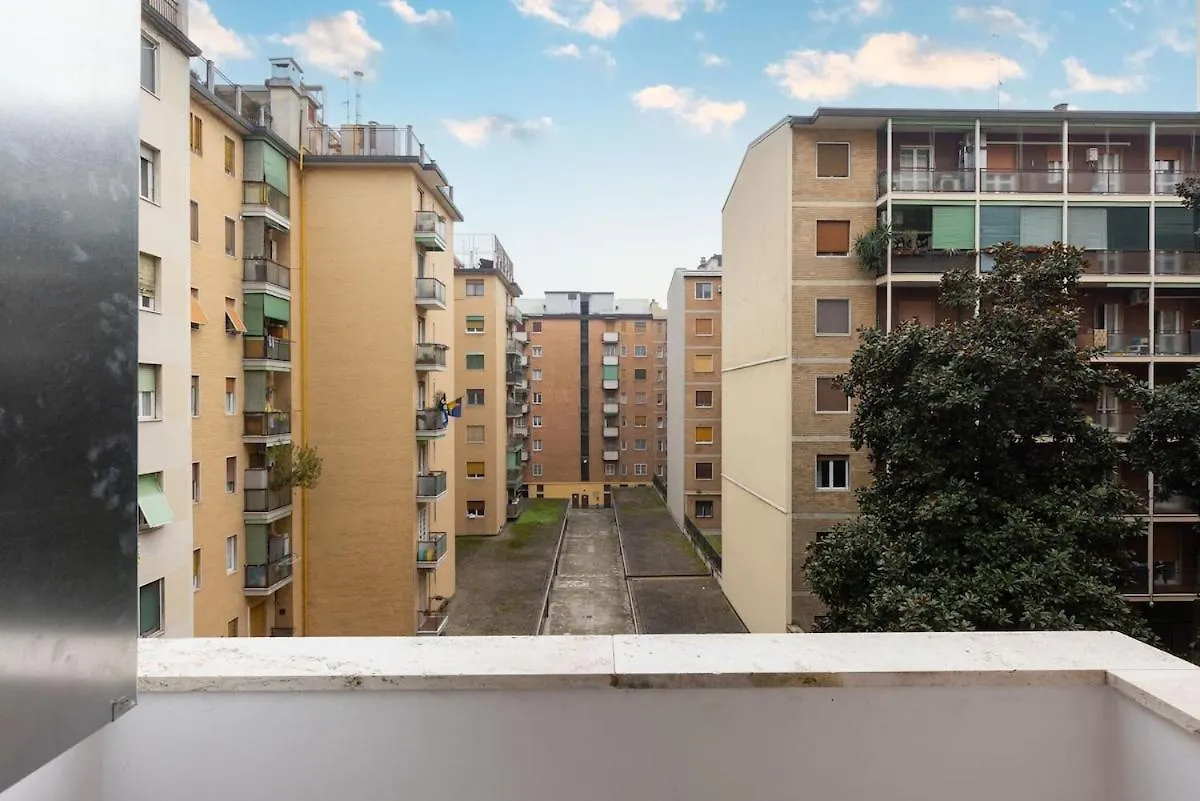 Apartamento I San Siro I Steps To Metro, Ac & Free Wifi Milán